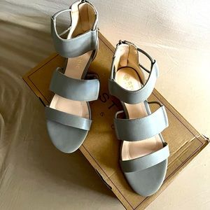 NWB, Studio Isola Grey Irene Sandals, size 6.5